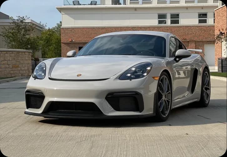 Detailed Porsche Cayman